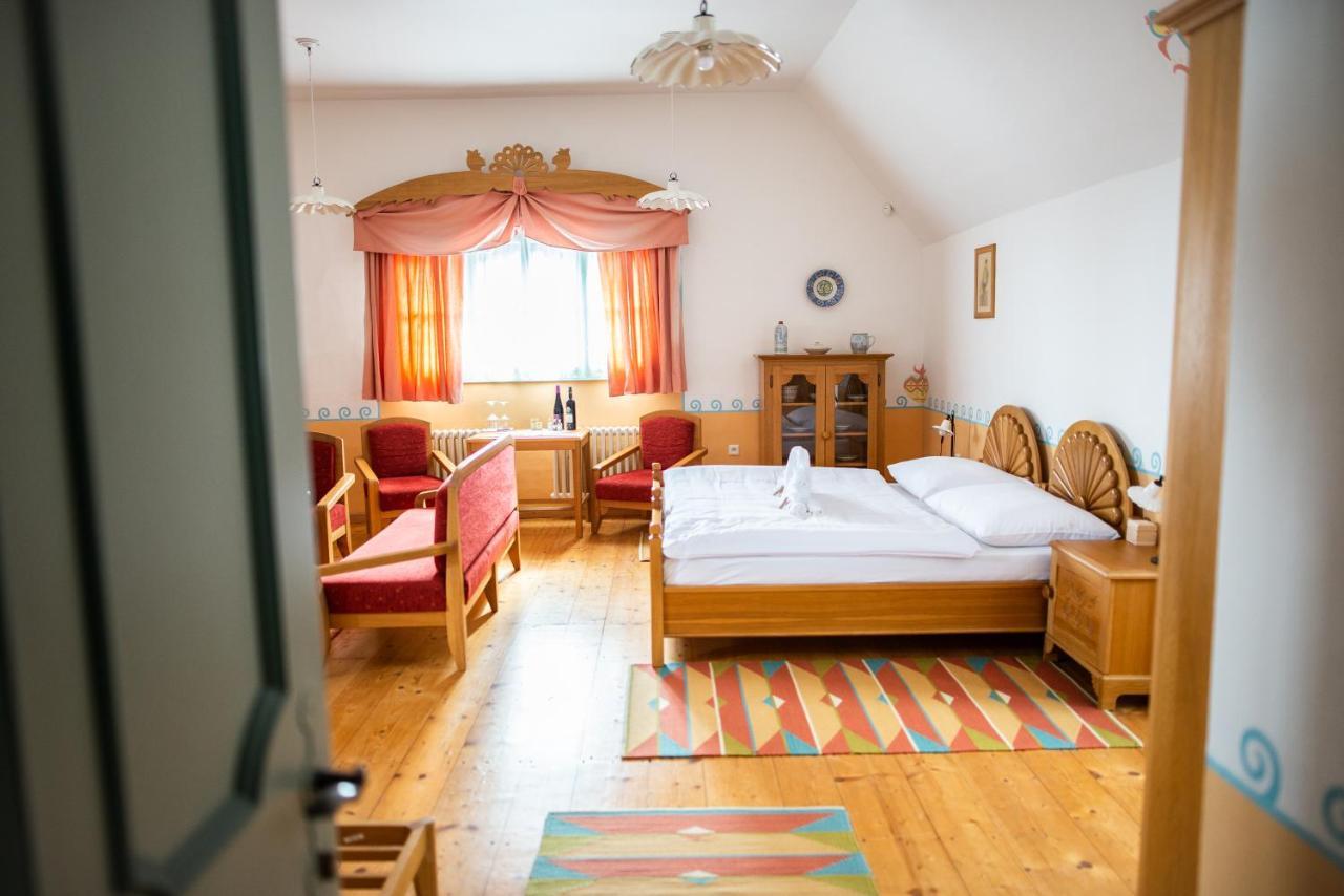 Aparthotel Libušín&maměnka Národní Kulturní Památky